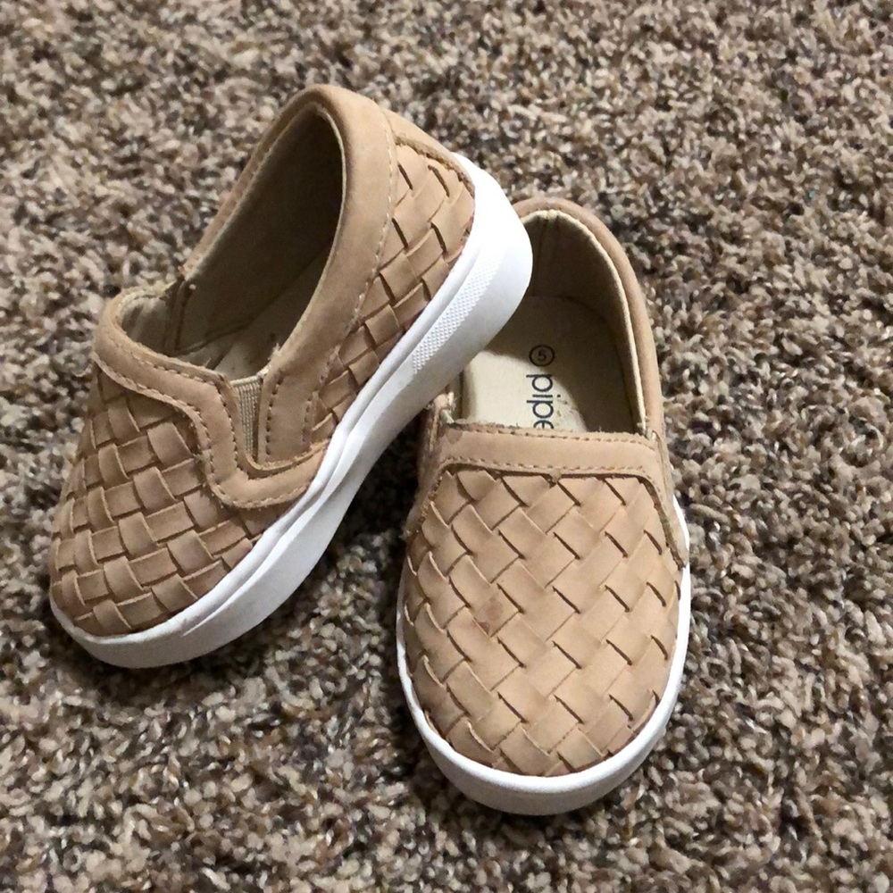 Piper finn slip on